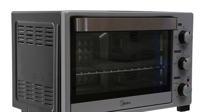 Essential Baking Utensils for Beginners: 8 Items to Have