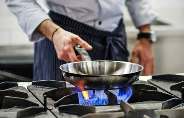 Common Mistakes that Cause Non-Stick Pans to Wear Out Quickly