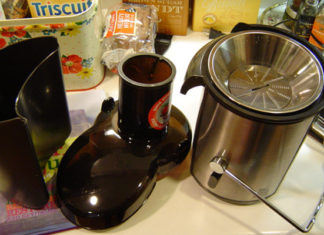 Juicer Cleaning and Maintenance Guide