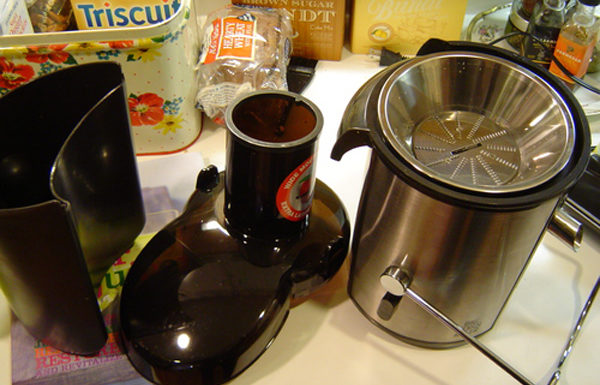 Juicer Cleaning and Maintenance Guide
