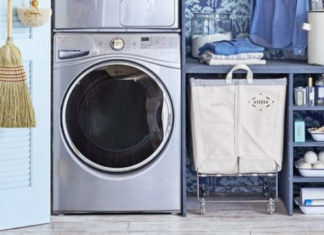 How to Stop Clothes from Getting Musty in Rainy Weather