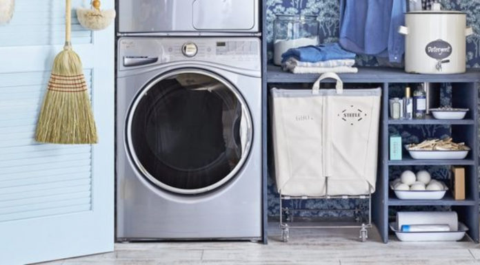 How to Stop Clothes from Getting Musty in Rainy Weather