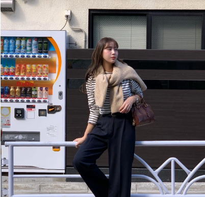 10 Stylish Ways to Wear Striped Sweaters and Stay Chic in the Cold Season