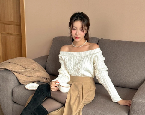 5 Trendy and Stylish Sweater Designs, Perfect for Adding to Your Lunar New Year Outfit Collection