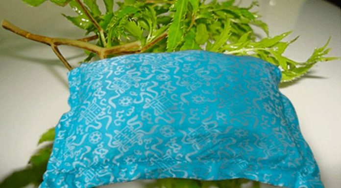 How to make a lavender pillow to help your baby sleep better