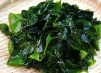 How to Eliminate Odors When Cooking Seaweed