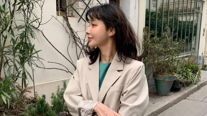 10 Stylish and Elegant Ways to Style a Blazer for Wedding Guest without Outshining the Bride