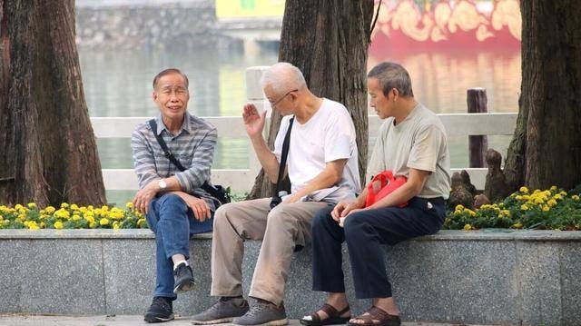 74-Year-Old Father with 3 Sons, a Doctor, Learns Harsh Lesson When Ill