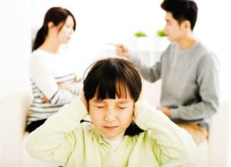 8 Bad Parenting Habits That Negatively Impact Children