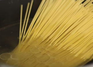 Seven practical techniques for maximizing savings while cooking meals