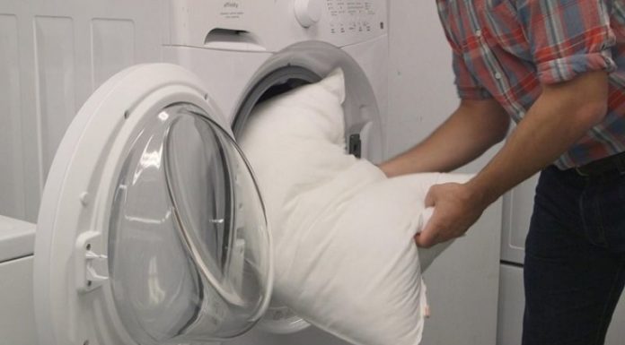 Tips for Keeping Blankets & Pillows Free from Mold & Bad Odors