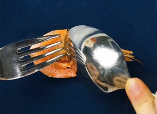 How to peel cooked shrimp without getting burned or dirty, and still be praised for being skillful and graceful when dining.