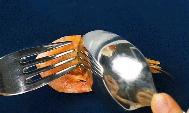 How to peel cooked shrimp without getting burned or dirty, and still be praised for being skillful and graceful when dining.