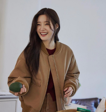 This familiar item will be the highlight of any winter outfit