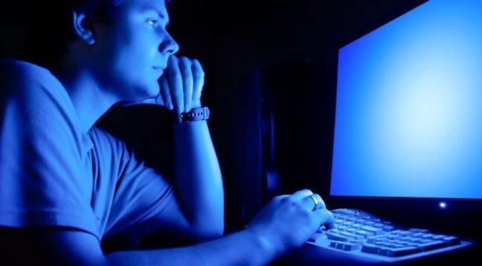 How to Keep Eyes Healthy and Young-Looking: 7 Essential Tips