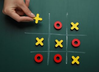 How to play Caro chess and essential tips for winning the game