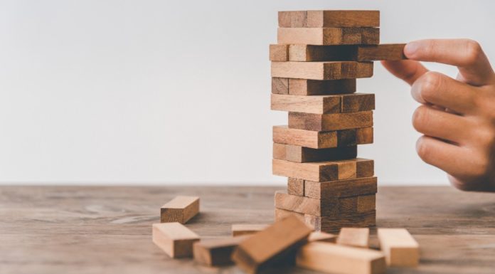 How to Play Jenga – Tips and Tricks to Win Quickly