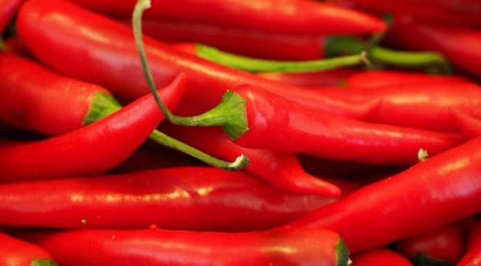 Tips for Picking Flavorful Hot Peppers Without Sampling