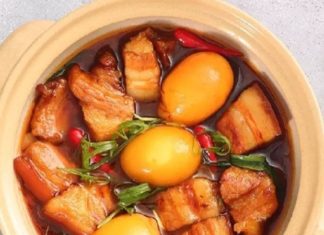 Just adding cooking oil isn’t enough for making Braised Pork Belly: Add this ingredient to make the meat tender and beautifully colored.