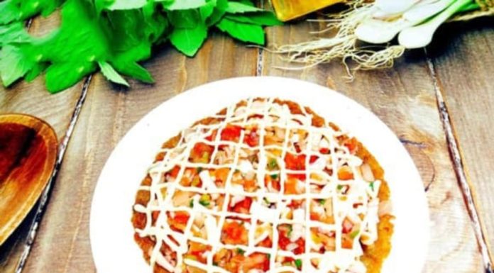 Note: The original title seems to be in Vietnamese and it translates to “Leftover Bánh Chưng after Tet, everyone seems bored: Try this unexpected variation, you’ll finish it all no matter how much you have.”