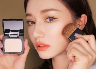 Achieving a Glamorous Bridal Look with a Classic Red Ao Dai