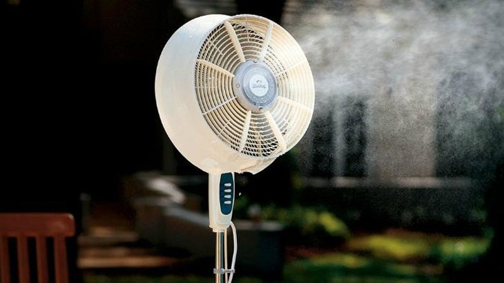 Advice on How to Utilize Misting Fans Safely in Air-Conditioned Spaces with Kids