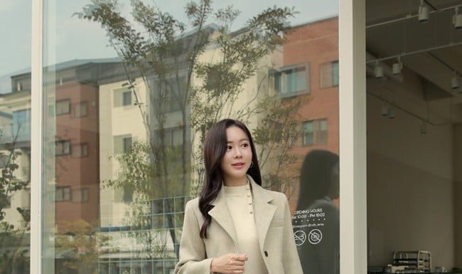 10 Easy and Versatile Outfit Ideas for Skirt Lovers