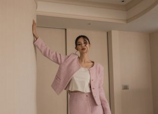 10 Fashionable Ways to Style Short Skirts for Women over 40