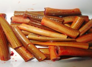 What Vegetables Make a Delicious and Nutritious Eel Porridge for Young Children?