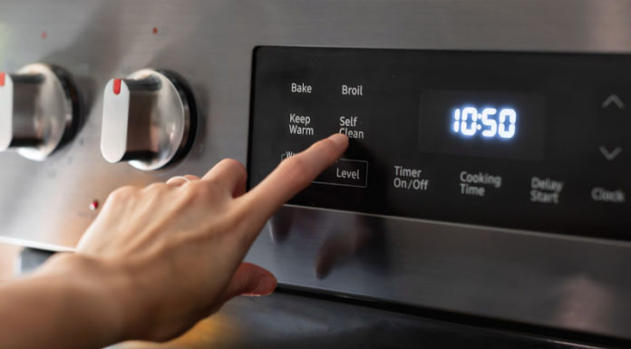 Exploring the Benefits of an Automated Oven Cleaner
