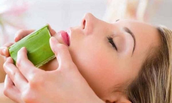 3 DIY Aloe Vera Face Mask Recipes to Brighten Your Skin Tone without Spending Money on Whitening Treatments