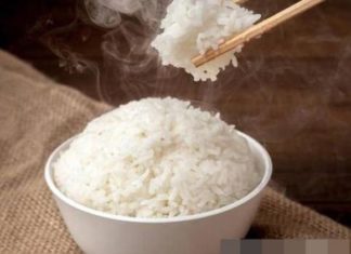 To Cook Rice, Should You Use Oil or Vinegar? Many People Get it Wrong, No Wonder the Rice Doesn’t Smell Good at All