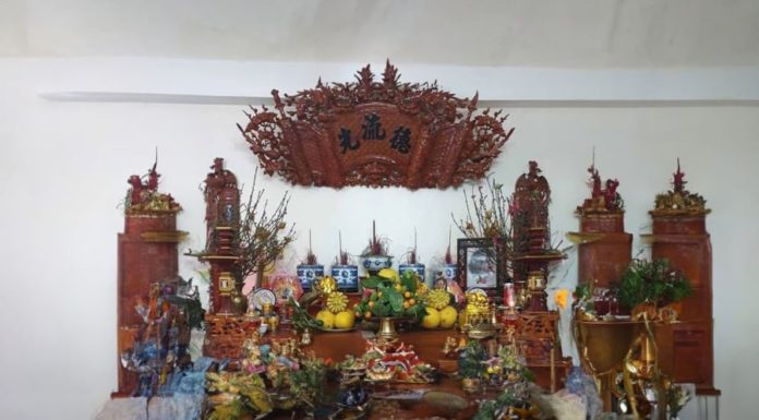 Lucky Signs and Prosperity on the Third Day of Lunar New Year