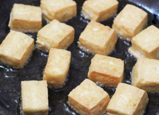 Just add a squeeze of lemon to the pan, and you’ll have crispy fried tofu