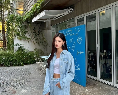 How to wear denim in a stylish and fashionable way, take inspiration from Korean fashionistas