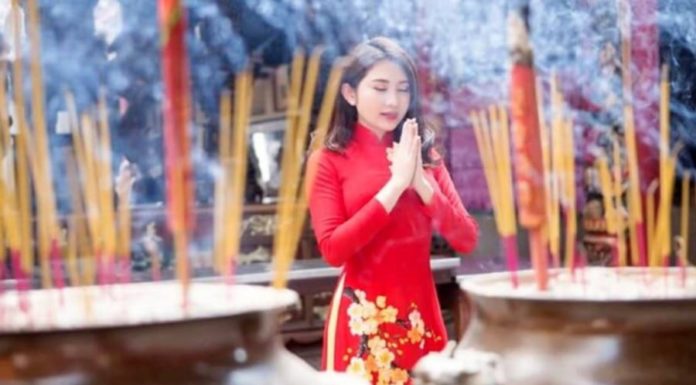 5 Essential Steps to Take When Visiting a Temple at the Beginning of the Year, Not Everyone Knows