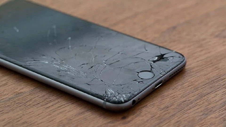 Phone Screen Crack: Causes and Quick Fixes