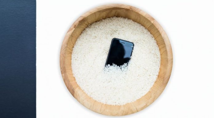 Warning: Don’t Dry Your iPhone with Rice! Follow These Quick and Safe Tips from Apple