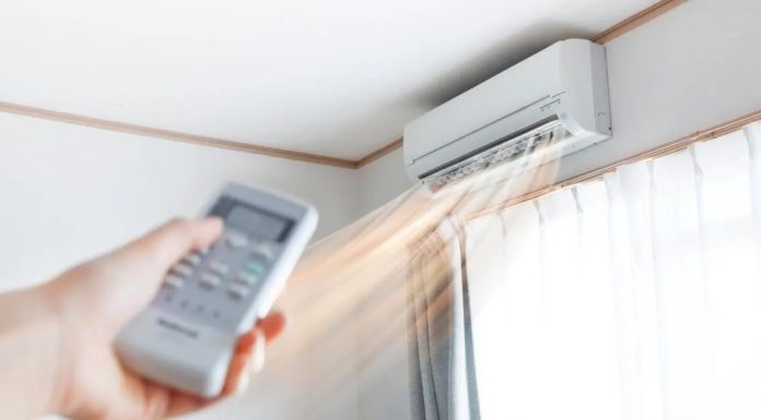 Why you should not turn on the air conditioner below 26 degrees?
