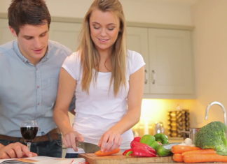 Guys, Don’t Miss Out – 9 Ways to Make Her Smile on International Women’s Day!