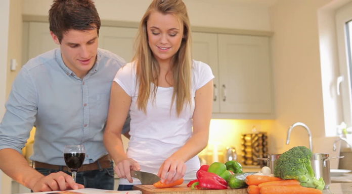 Guys, Don’t Miss Out – 9 Ways to Make Her Smile on International Women’s Day!