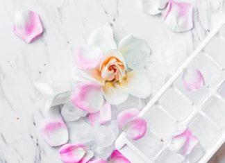 Using Rose Water Ice Cubes as a Skin Tightening and Pore-Reducing Treatment