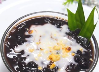 4 Nourishing Foods for Smooth, Youthful Skin