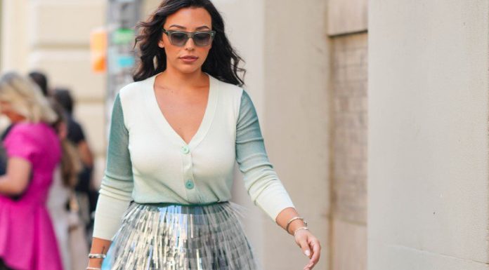 7 Tips to Stand Out at a Party Without Being Cheesy or Corny