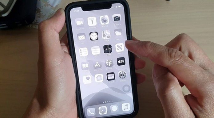 Fixing Your Phone’s Black and White Screen: Causes and Effective Solutions