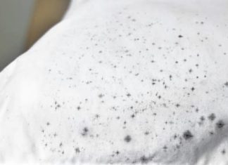 “The Ultimate Solution to Remove Stubborn Stains on White Clothes – Get them as Good as New!”