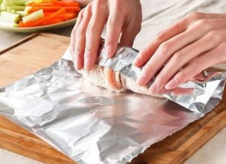 Is it safe to use aluminum foil in an air fryer?