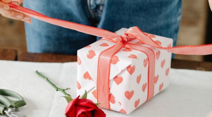 Gift Ideas to Wow Your Wife on Valentine’s Day 2023