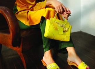 Impressive and Stunning with the Enhanced Wooden Sandals by Artisans