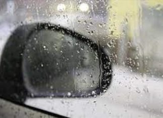 Tips for Dealing with a Foggy Car Rearview Mirror in the Rain